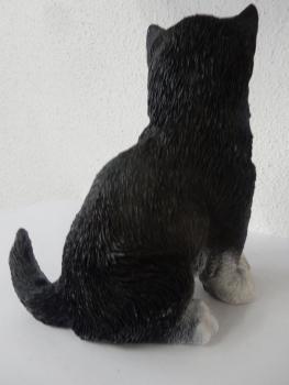 Figur Katze schwarz-weiß aufrecht sitzend3